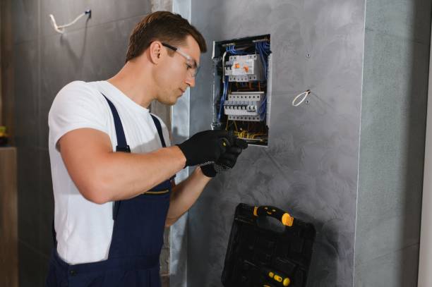 Best Licensed Electrician  in Littleton Common, MA